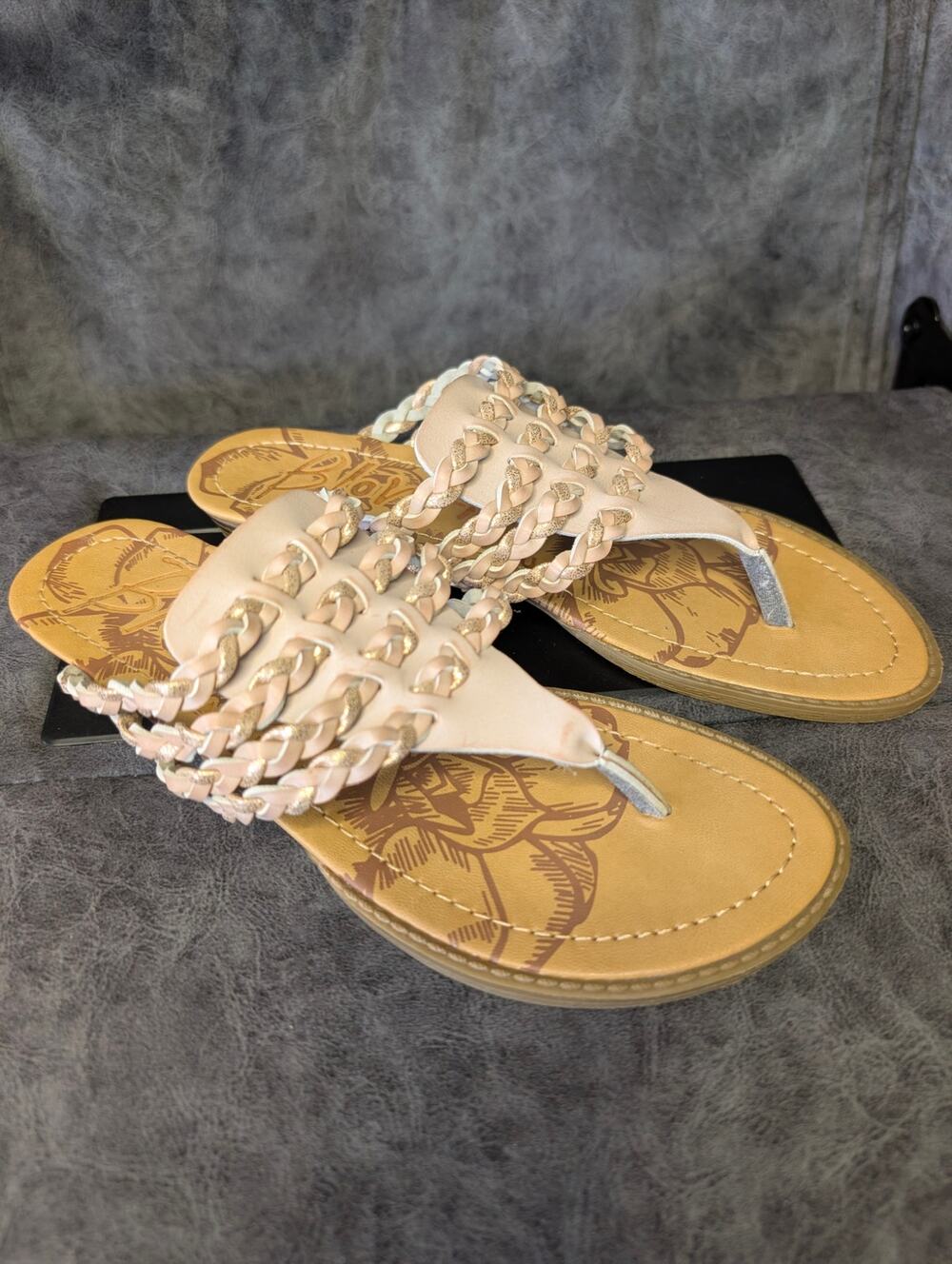 Blowfish Malibu Women Shoes, Rose Gold Braided Flip Flop Thong Sandals, Sz 8